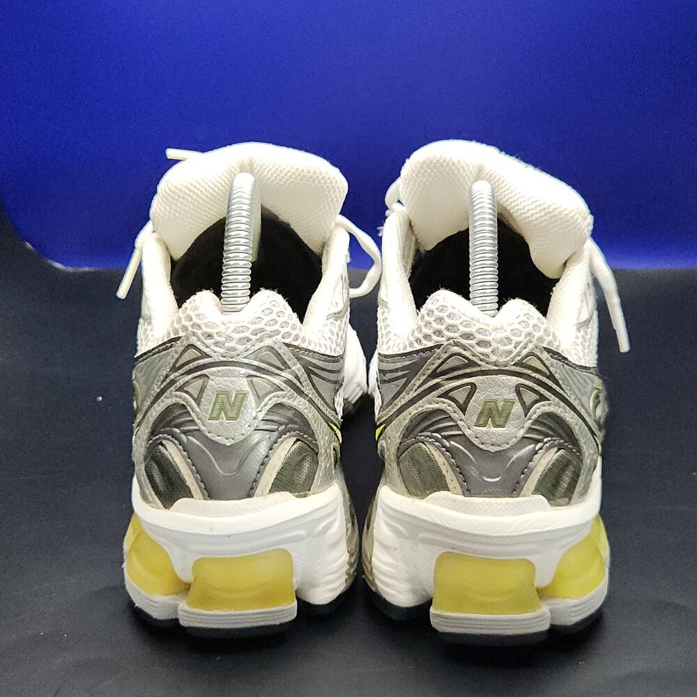 New Balance 1226 - Picture 5 of 6